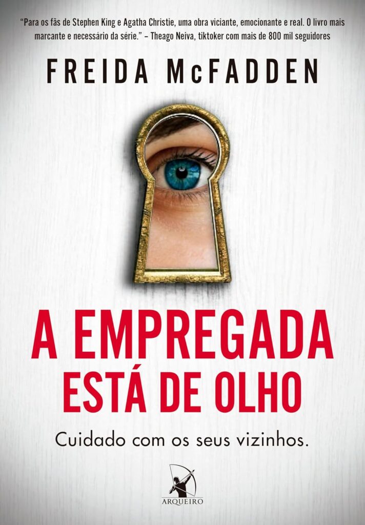 A empregada está de olho